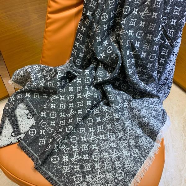 Louis Vuitton Scarf LVC00481